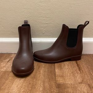 Rain boots